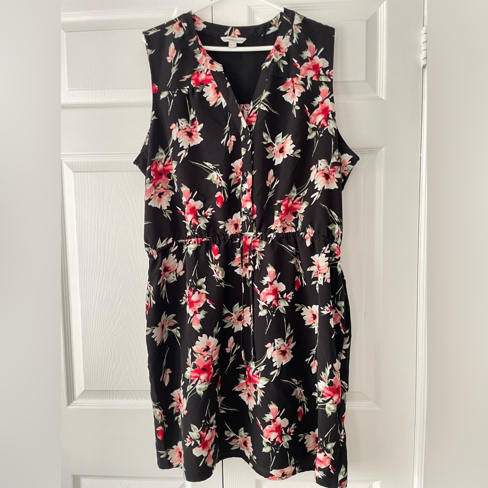 Chic Black Floral Sleeveless Dress